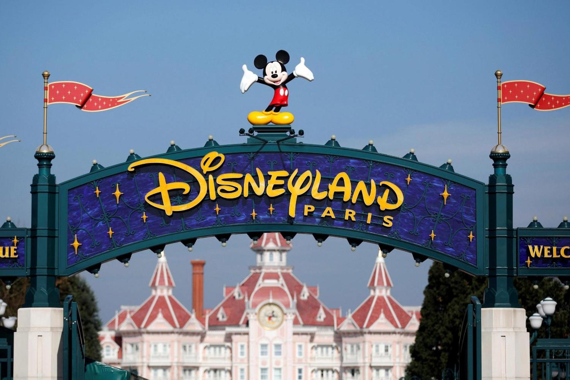 La Royaute A 22 Min De Disneyland Et Center Parcs Мо Екстер'єр фото